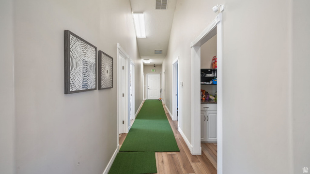 Property in South Jordan - View 12