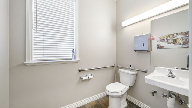 Property in South Jordan - View 25