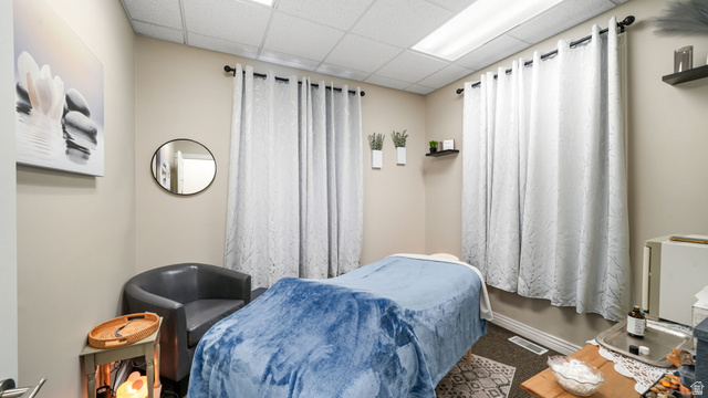 Property in South Jordan - View 42