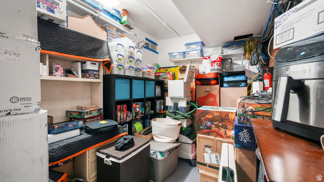 Property in South Jordan - View 36