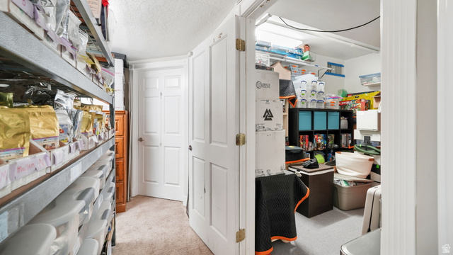 Property in South Jordan - View 35