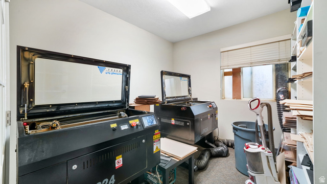 Property in South Jordan - View 38