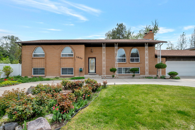 1860 E SPRING LN, Holladay UT 84117