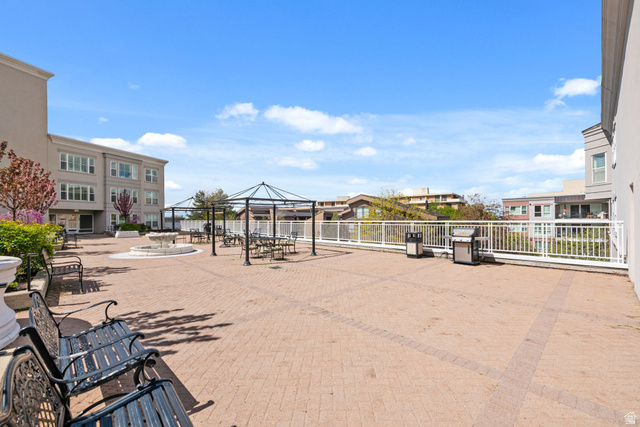 3075 E Kennedy Dr 310