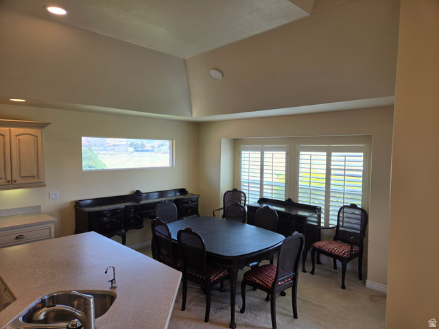 5586 S 250 E, Washington Terrace, UT 84405 — photo 6
