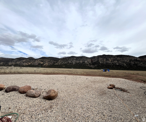 1913 S BADGER WAY, New Harmony UT 84757