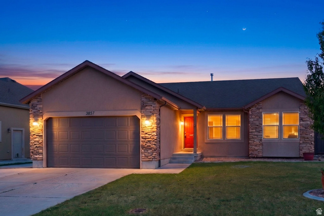 3857 E Barton Creek Dr
                     MLS #2151783