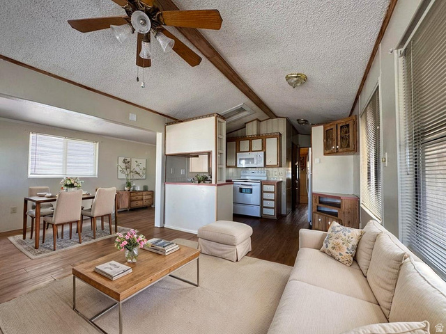 Main photo for 1150 W Red Pkwy #66