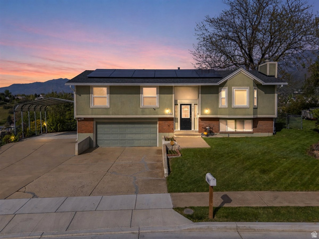 1701 E Hillsboro Dr
                     MLS #2152089