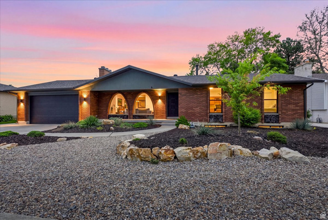 6236 S Steeple Chase Ln
                     MLS #2152105