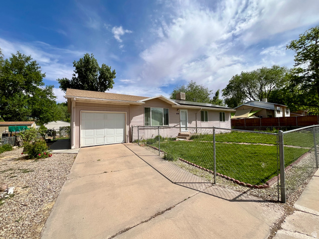 658 BARTLETT ST, Moab UT 84532