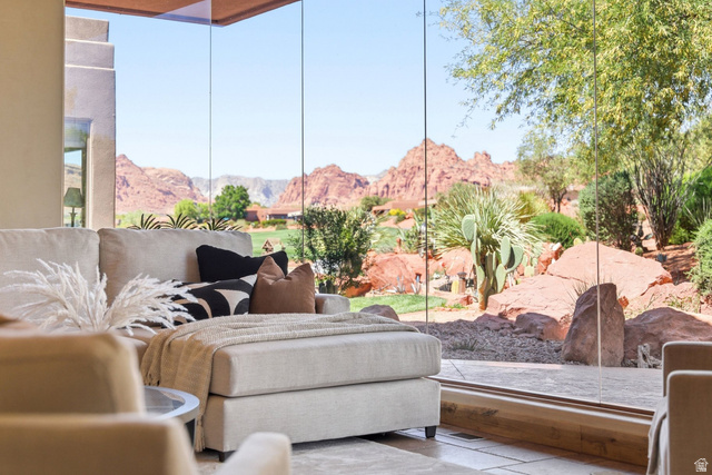 2410 W Entrada Trl #unit 4
                     MLS #2152458