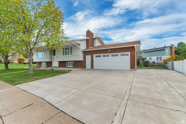 634 N ADAMSWOOD RD, Layton UT 84040
