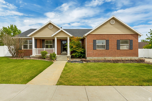 5464 W Mayflower St
                     MLS #2152674