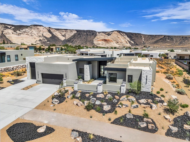 5476 N Johnson Arch
                     MLS #2152736
