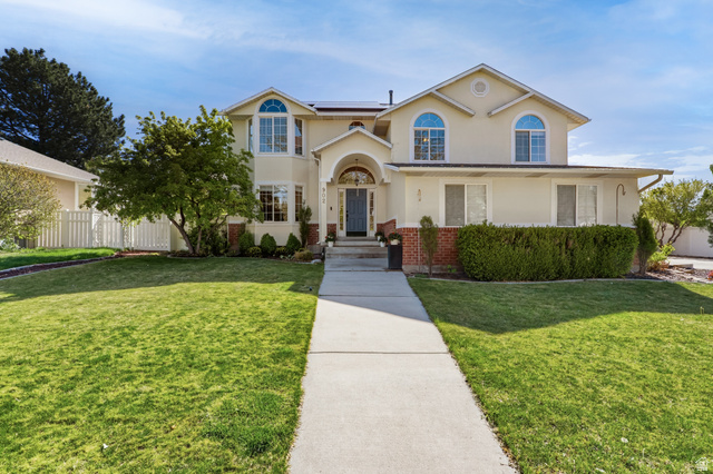 902 N 200 W
                     MLS #2152820