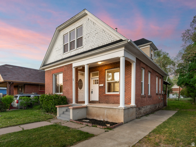 3048  Ogden Ave
                     MLS #2152829