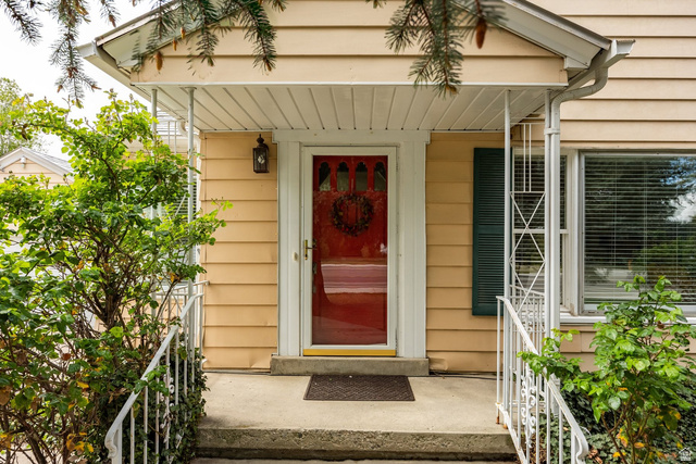 1726 E VINE ST, Murray UT 84121