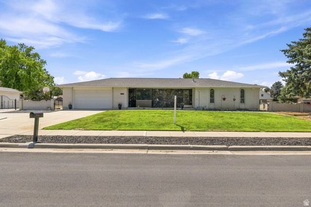 748 E Silver Sage Dr, Sandy, UT 84094