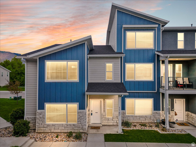 1147 N Haight Creek Loop
                     MLS #2153006