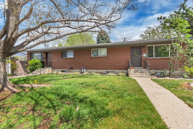 29 E 925 N
                     MLS #2153257