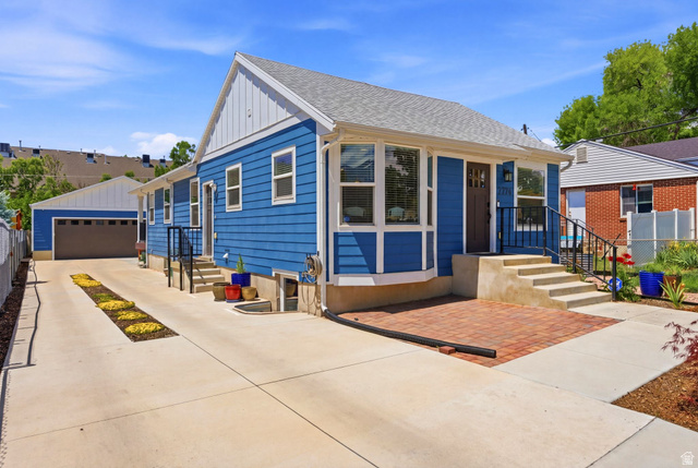 2724 S Lake St
                     MLS #2153568