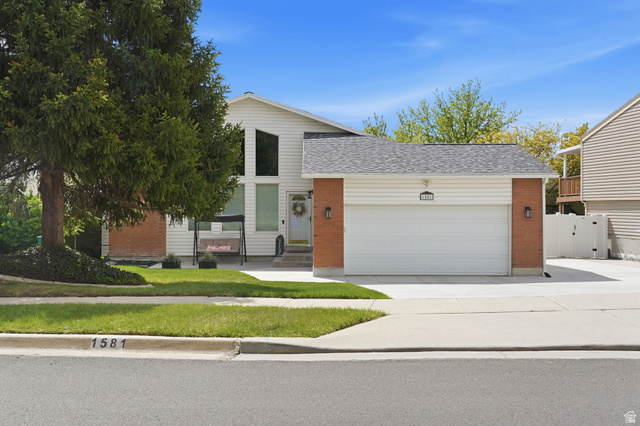 1581 W 6720 S
                     MLS #2153571