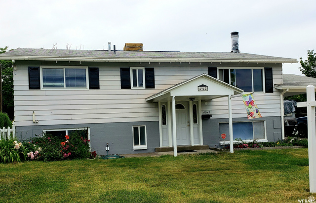 4942  Southridge Dr
                     MLS #2153749