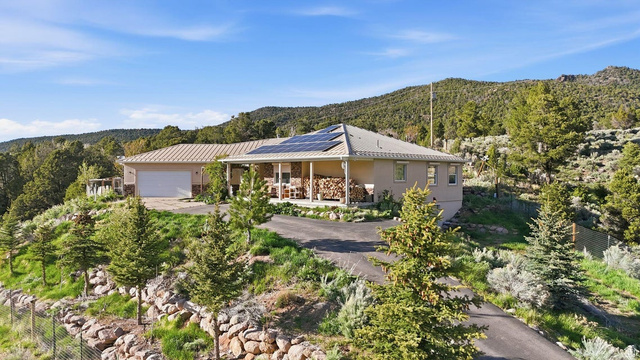 1001 E Pine Valley Rd
                     MLS #2153790