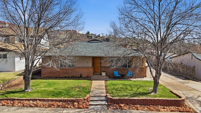 356 N 300 W
                     MLS #2153825