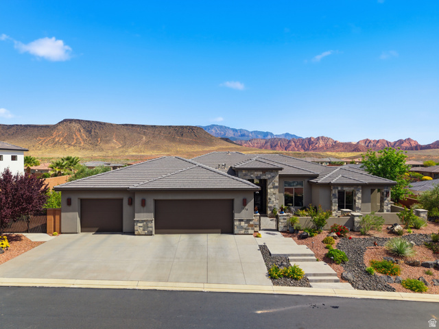 1938 N Outlook Dr
                     MLS #2153889