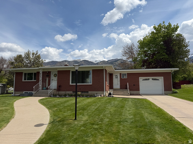 270 S Main St
                     MLS #2153933