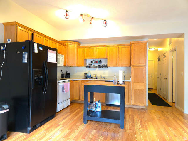 6678 S PINES POINT WAY, West Jordan UT 84084
