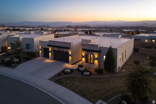 1525 W Pocket Mesa Dr
                     MLS #2154195