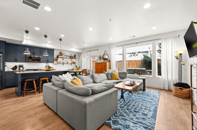 3889 S Lemmon Ln
                     MLS #2154350