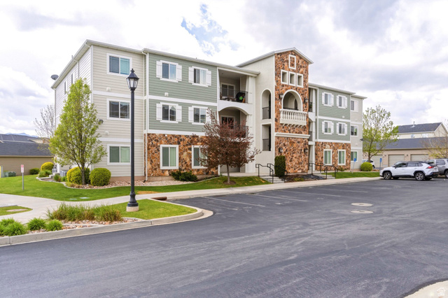 1821 N CREST RD #O-1821, Saratoga Springs UT 84045