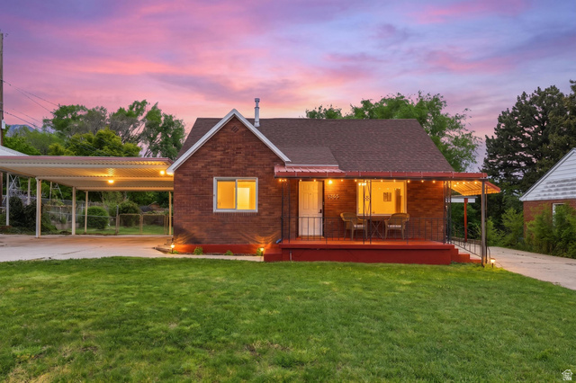 1365 E 21 St
                     MLS #2154405