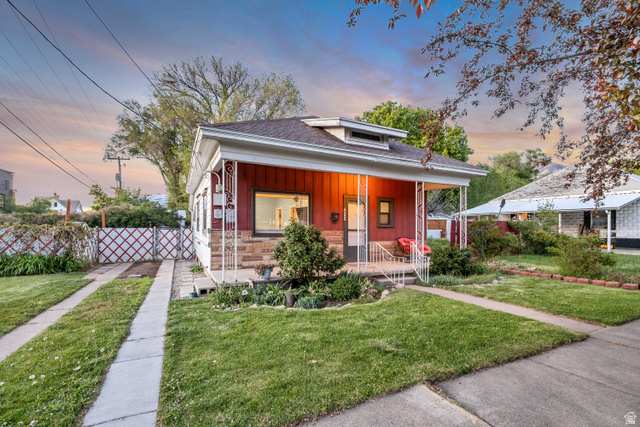 422 E 16th St
                     MLS #2154412