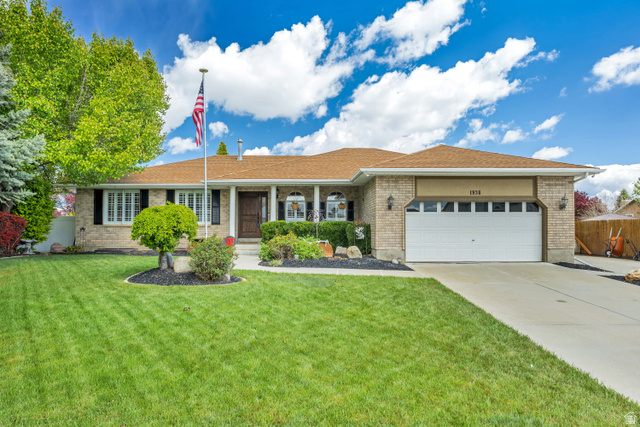 1936 W Guard Ct
                     MLS #2154456