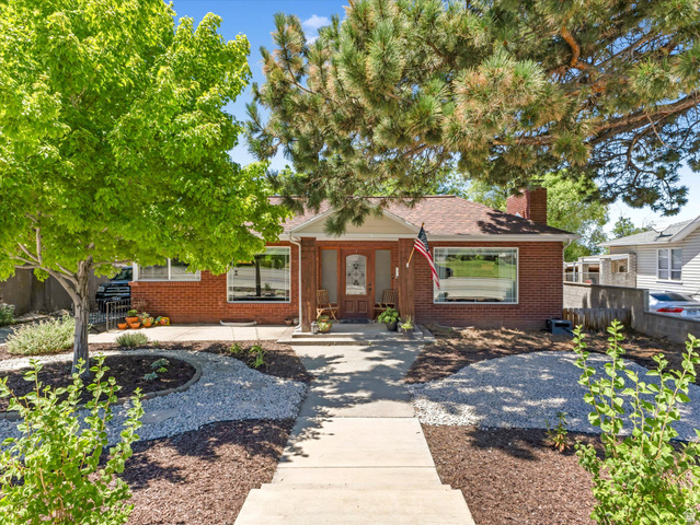 935 N 400 E
                     MLS #2154530