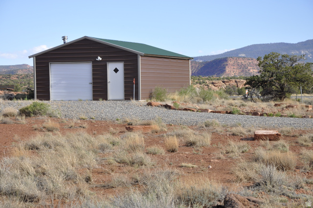 175 S Highway 12 St E, Torrey, UT 84775 — photo 9