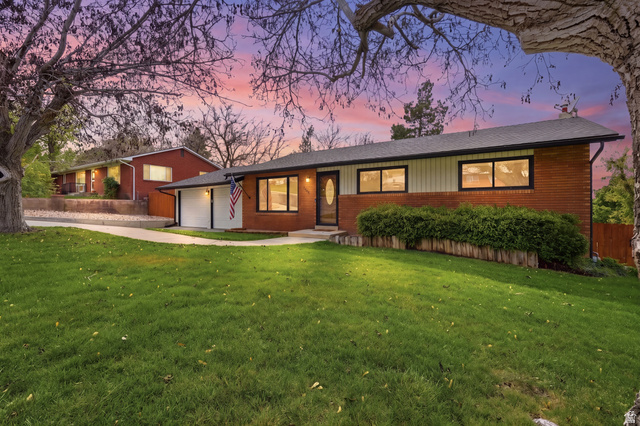 2470  Peach St
                     MLS #2154621