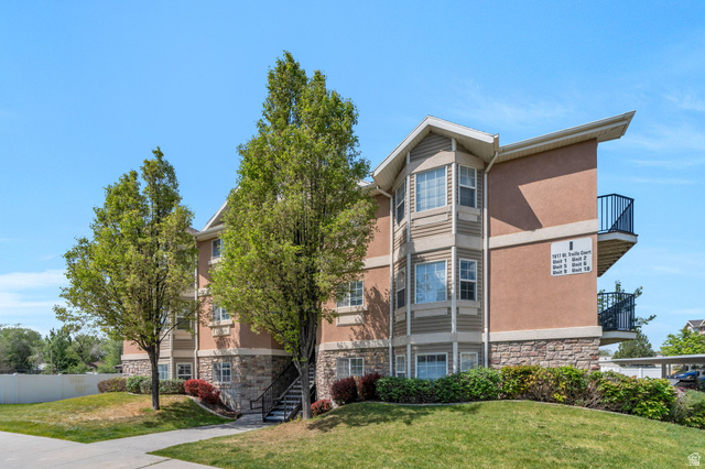 1617 W Treille Ct #i-2
                     MLS #2154690