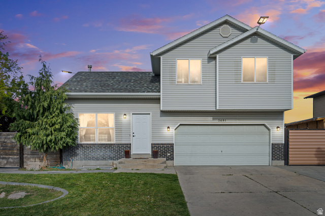3691 S LONE STAR CIR, Magna UT 84044