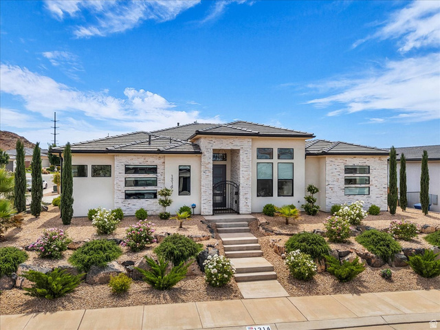 1314 E Cheyenne Way
                     MLS #2154752