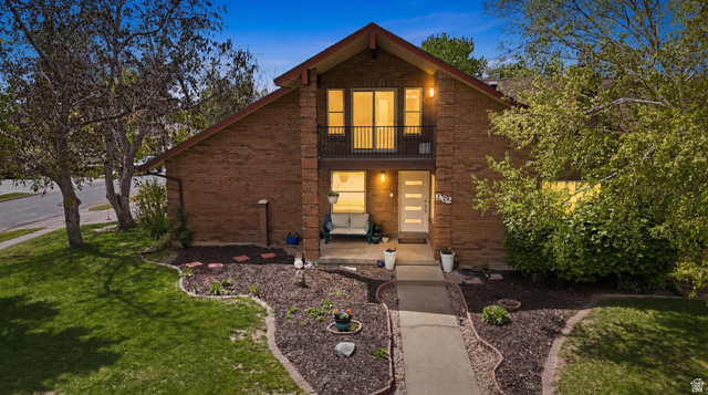 962 S Valley View Dr
                     MLS #2154796