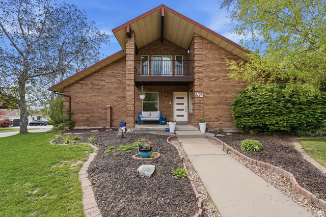 962 S Valley View Dr
                     MLS #2154796