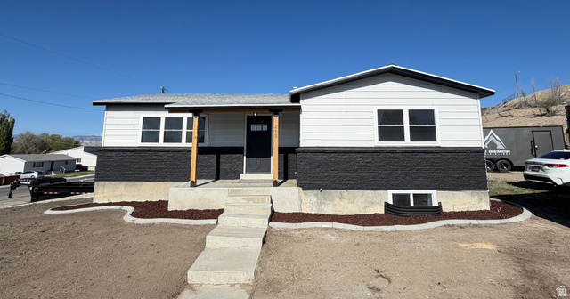 Main photo for 215 N Center St