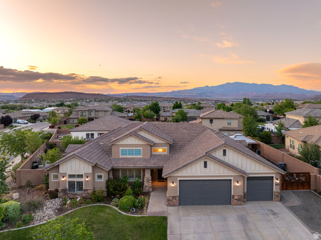 2893 E Carmine Dr
                     MLS #2154852