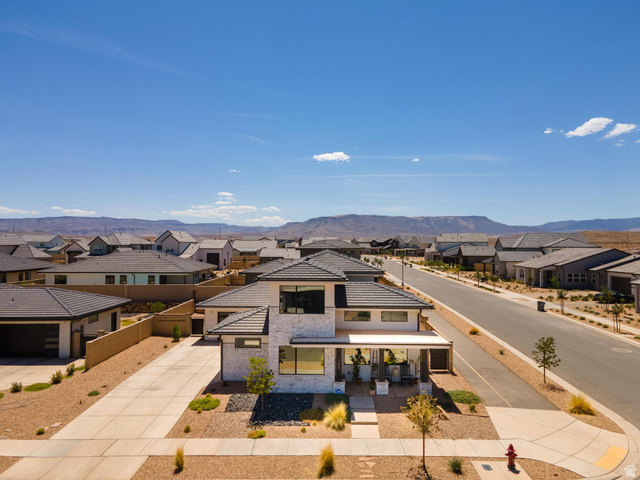 755 W Juniper Dr
                     MLS #2155010
